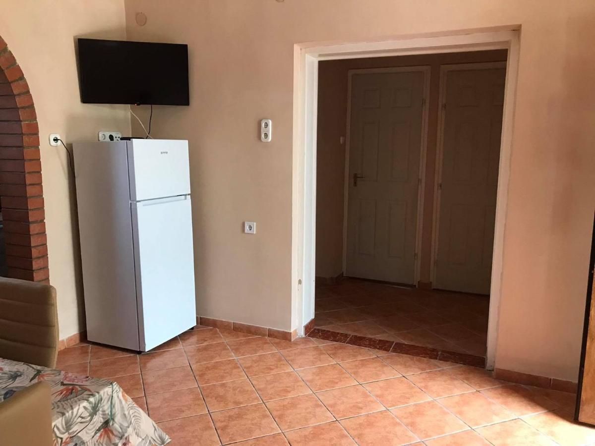 Apartamento Tahiti Apartman Hajdúszoboszló Exterior foto